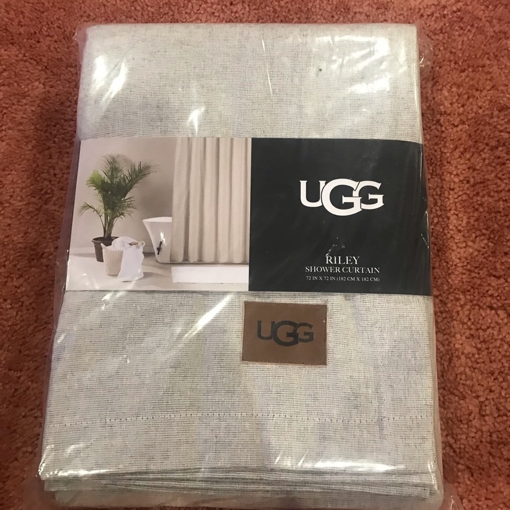 UGG shower curtain brand new - Picture 1 of 7